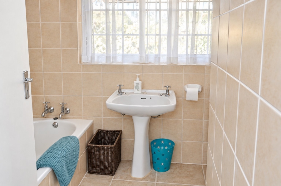4 Bedroom Property for Sale in La Hoff North West